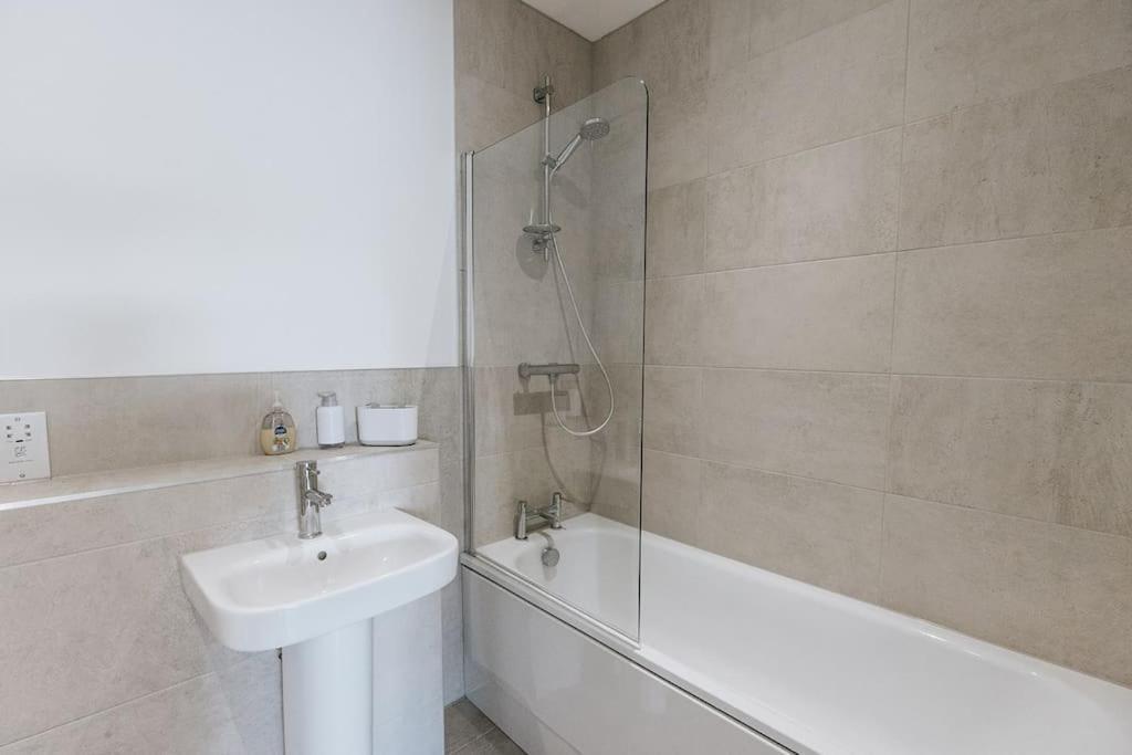 Bobbin Row - Grade 2 Listed Property With A Beautiful Design With Access To Leeds Leeds  Exterior photo